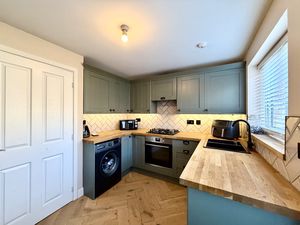Kitchen- click for photo gallery